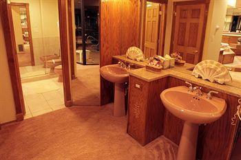 Sybaris Pool Suites Mequon Brown Deer Exterior foto